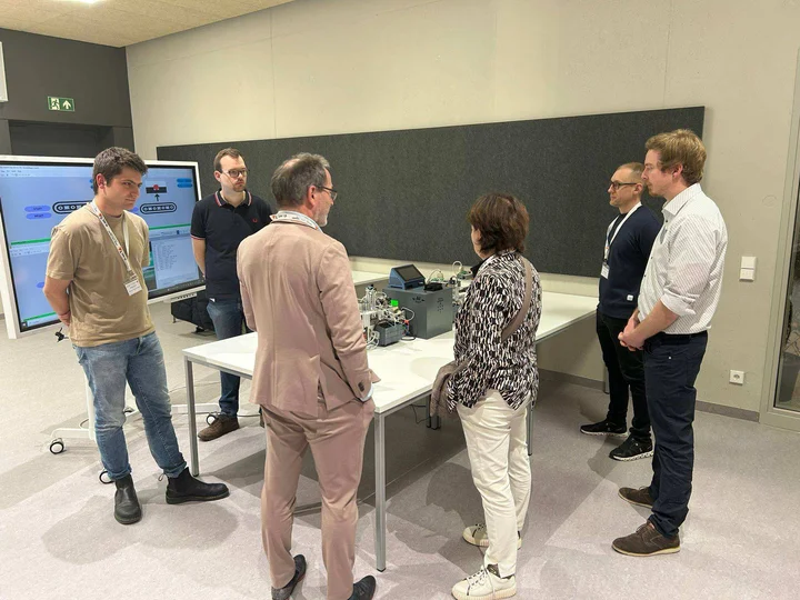 Technikerschule Neumarkt gibt beim KI-Expertengespräch spannende Einblicke in KI-Anwendungen – Bild